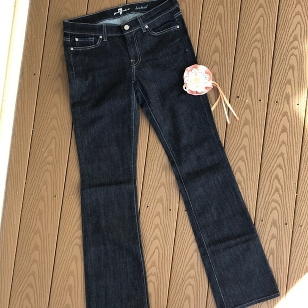 7 for all mankind NWOT med/dk wash boot cut jeans